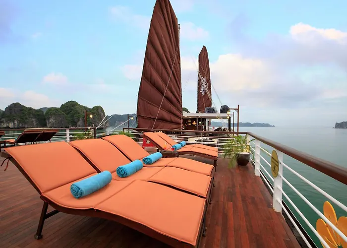 In One Luxury Cruise Bay Ha Long