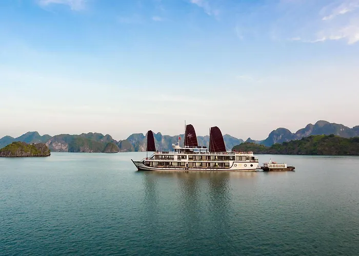 In One Luxury Cruise Bay * Ha Long