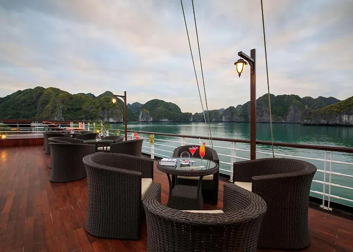 In One Luxury Cruise Bay Ha Long