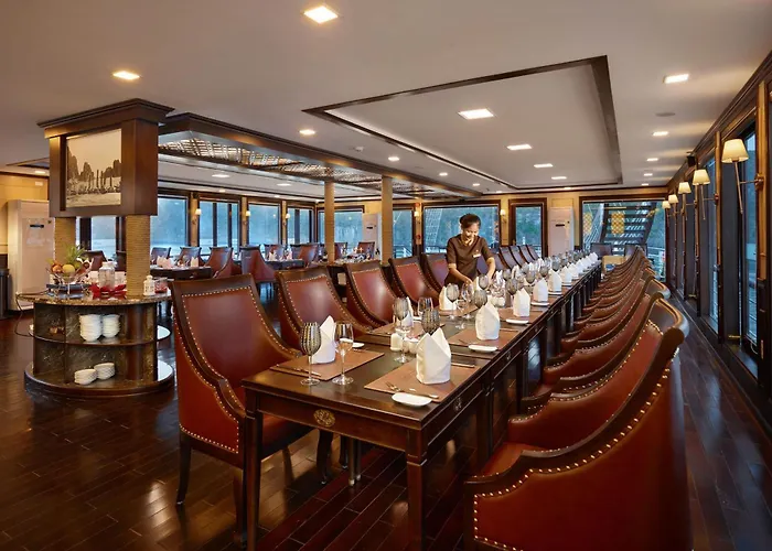 Resort In One Luxury Cruise Bay *