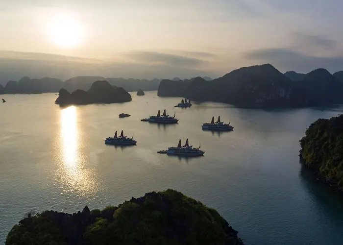 In One Luxury Cruise Bay * Ha Long