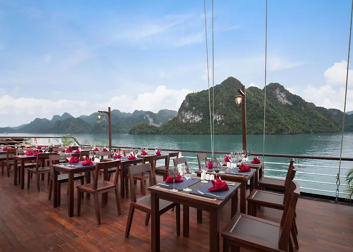 In One Luxury Cruise Bay * Ha Long