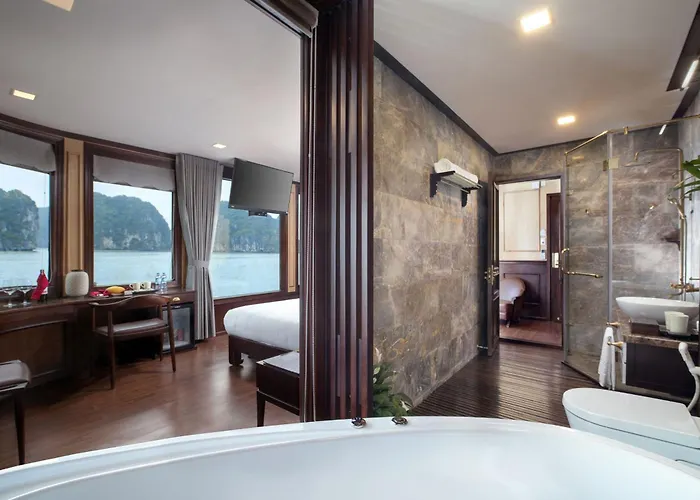 In One Luxury Cruise Bay * Ha Long